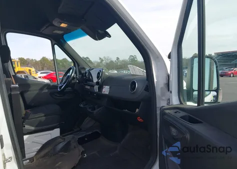 2022 Mercedes-Benz Sprinter 2500 High Roof I4 Diesel из США, поврежденный, VIN W1Y4DCHYXNT092964